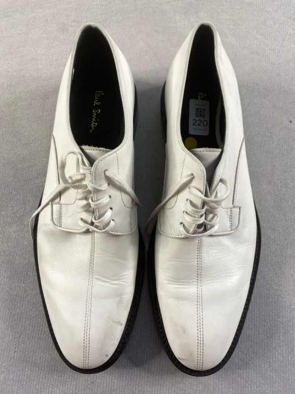 Lot 220  
            Nottingham Prem - Delivery Only 

                
PAUL SMITH MENS SHOES SIZE 9