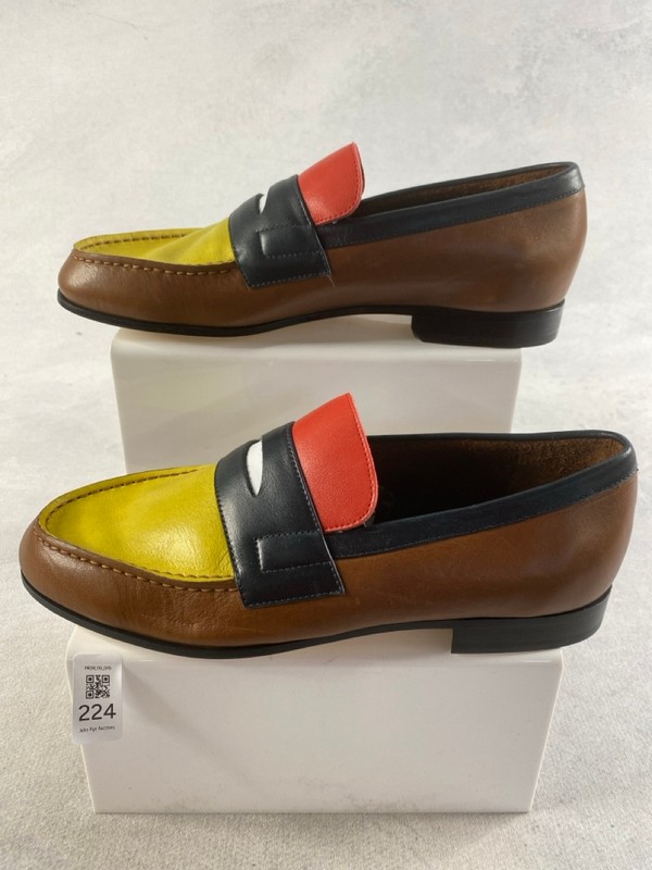 Lot 224  
            Nottingham Prem - Delivery Only 

                
PAUL SMITH MENS SHOES SIZE 8 - Image 2