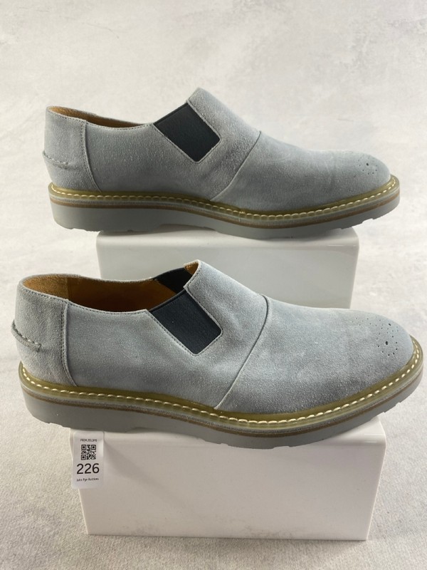 Lot 226  
            Nottingham Prem - Delivery Only 

                
PAUL SMITH MENS SHOES SIZE 8