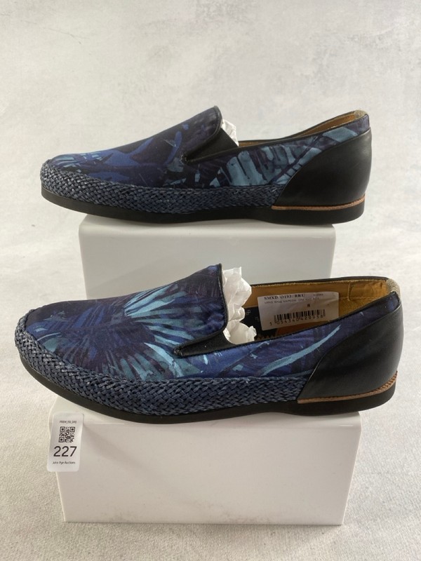 Lot 227  
            Nottingham Prem - Delivery Only 

                
PAUL SMITH MENS SHOES SIZE 8