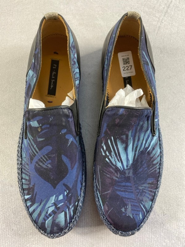 Lot 227  
            Nottingham Prem - Delivery Only 

                
PAUL SMITH MENS SHOES SIZE 8