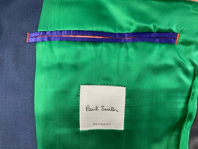 Lot 22  
            Nottingham Prem - Delivery Only 

                
PAUL SMITH MENS BUTTON JACKET.SIZE MAYFAIR FIT MADE FROM 100% WOOL