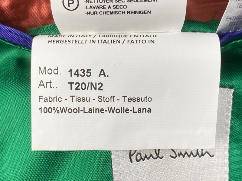 Lot 22  
            Nottingham Prem - Delivery Only 

                
PAUL SMITH MENS BUTTON JACKET.SIZE MAYFAIR FIT MADE FROM 100% WOOL