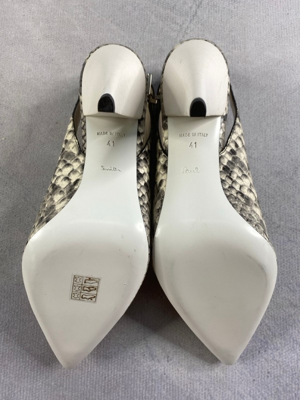 Lot 231  
            Nottingham Prem - Delivery Only 

                
PAUL SMITH WOMENS SHOES SIZE 41