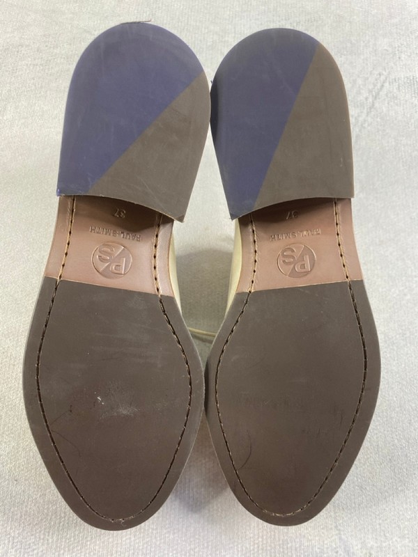 Lot 237  
            Nottingham Prem - Delivery Only 

                
PAUL SMITH MENS SHOES SIZE 37 - Image 4
