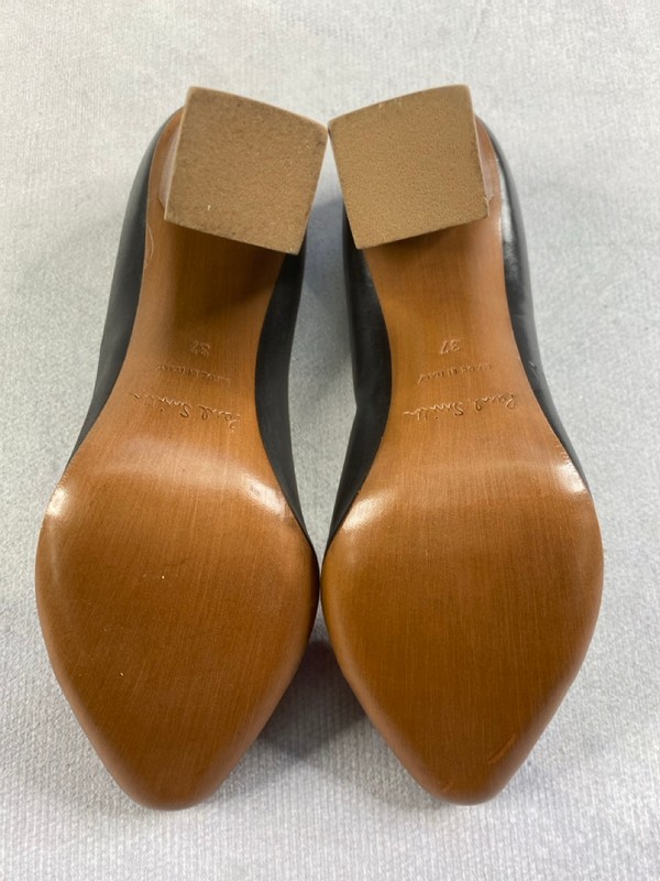 Lot 241  
            Nottingham Prem - Delivery Only 

                
PAUL SMITH MENS SHOES SIZE 37