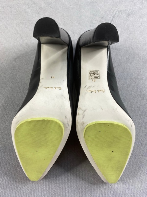 Lot 242  
            Nottingham Prem - Delivery Only 

                
PAUL SMITH MENS SHOES SIZE 41 - Image 4