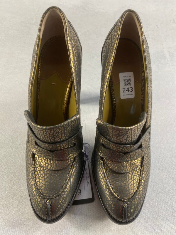 Lot 243  
            Nottingham Prem - Delivery Only 

                
PAUL SMITH MENS SHOES SIZE 41