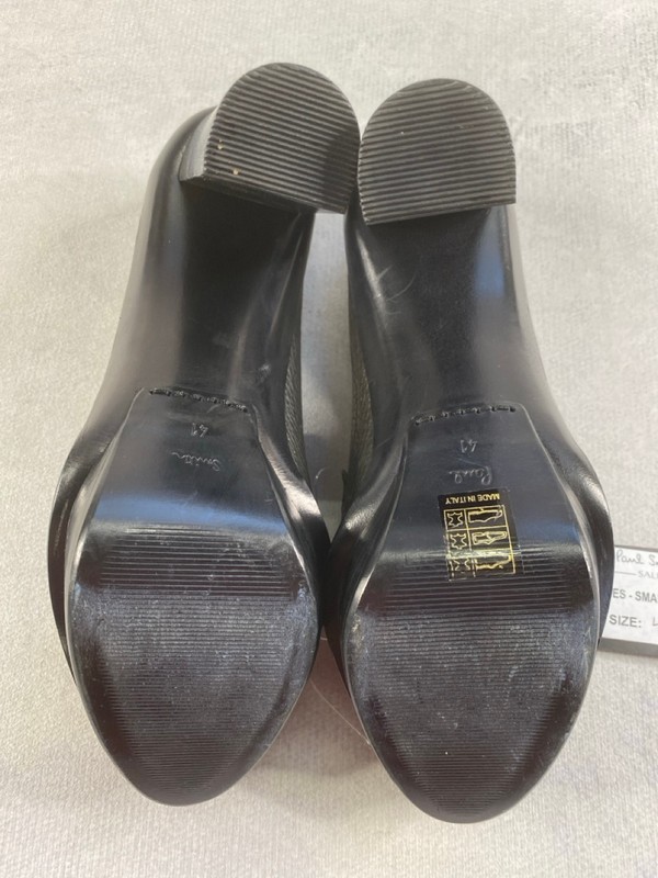 Lot 243  
            Nottingham Prem - Delivery Only 

                
PAUL SMITH MENS SHOES SIZE 41