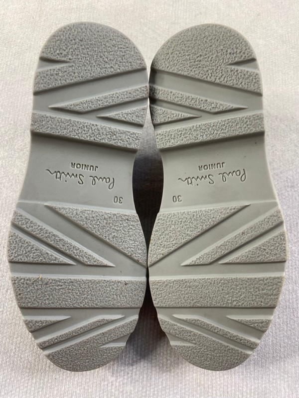 Lot 246  
            Nottingham Prem - Delivery Only 

                
PAUL SMITH MENS SHOES SIZE 30 - Image 4