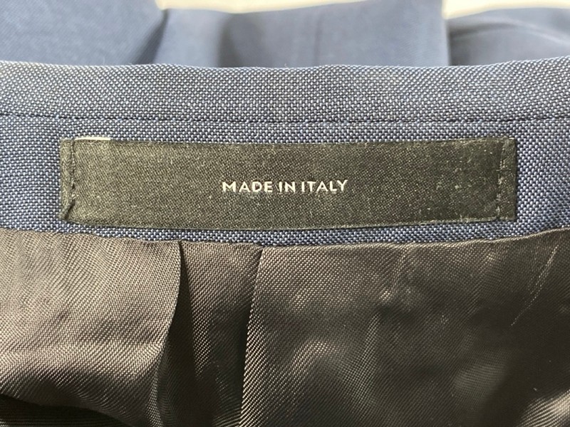 Lot 25  
            Nottingham Prem - Delivery Only 

                
PAUL SMITH MENS BUTTON JACKET.SIZE 38/48 - Image 3