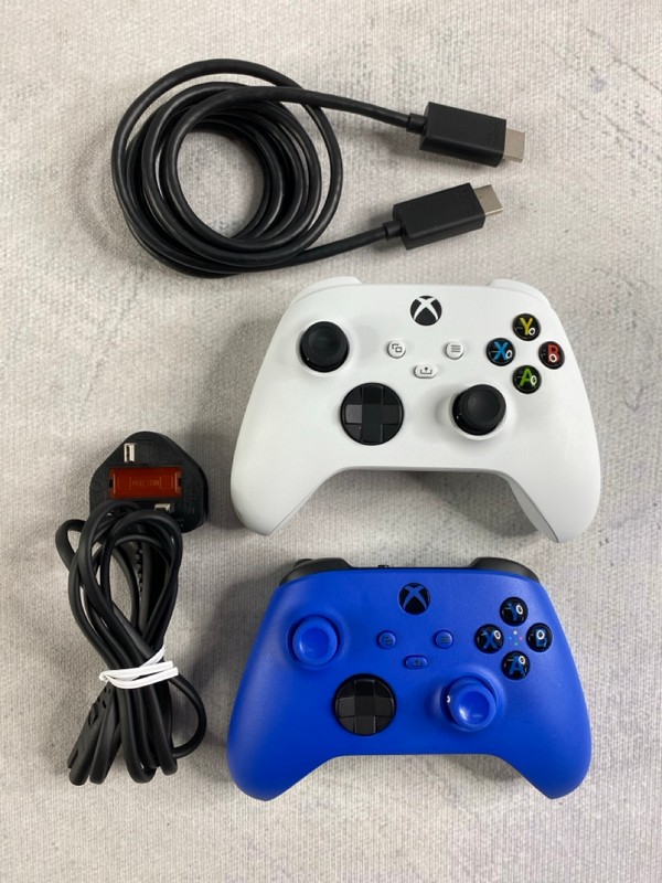 Lot 270  
            Nottingham Prem - Delivery Only 

                
MICROSOFT XBOX SERIES S GAMING CONSOLE: MODEL NO 1883 (WITH BOX & ACCESSORIES)  [... - Image 3