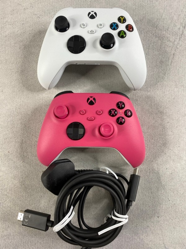 Lot 271  
            Nottingham Prem - Delivery Only 

                
MICROSOFT XBOX SERIES S GAMING CONSOLE: MODEL NO 1883 (WITH BOX & ACCESSORIES)  [... - Image 3