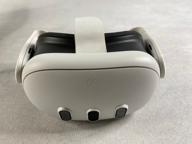 Lot 275  
            Nottingham Prem - Delivery Only 

                
META QUEST 3 (512GB) MIXED REALITY HEADSET. (WITH BOX & ACCESSORIES)  [JPTN48693]