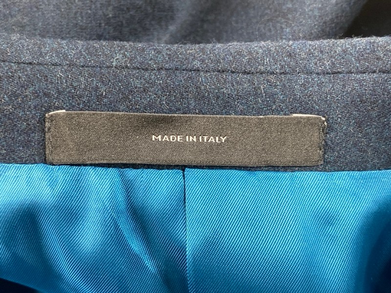 Lot 28  
            Nottingham Prem - Delivery Only 

                
PAUL SMITH MENS BUTTON JACKET.SIZE 38R/48R - Image 3