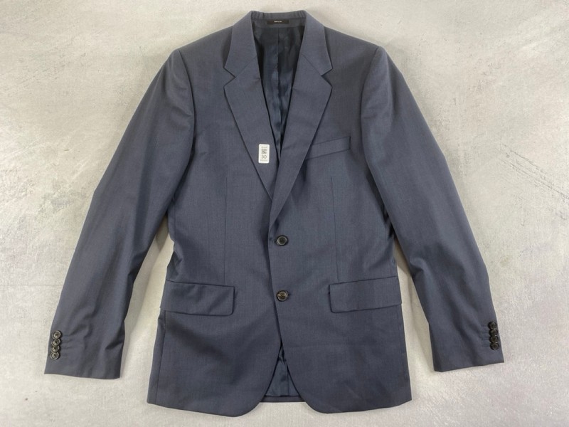 Lot 30  
            Nottingham Prem - Delivery Only 

                
PAUL SMITH MENS BUTTON JACKET.SIZE R38 MADE FROM 100% WOOL