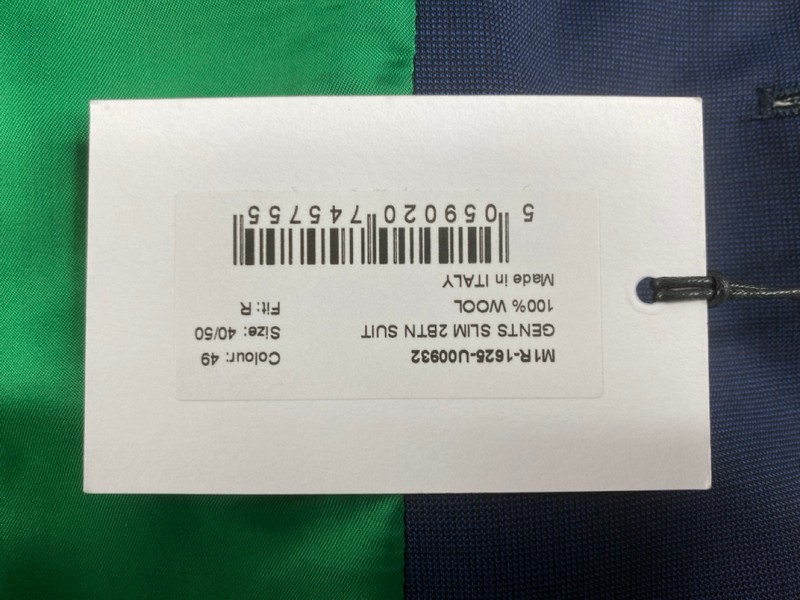 Lot 34  
            Nottingham Prem - Delivery Only 

                
PAUL SMITH MENS BUTTON JACKET.SIZE 40/50 MADE FROM 100% WOOL - Image 4