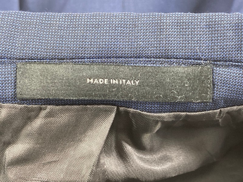 Lot 36  
            Nottingham Prem - Delivery Only 

                
PAUL SMITH MENS BUTTON JACKET.SIZE 36/46 MADE FROM 100% WOOL - Image 3