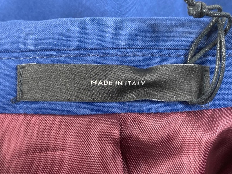 Lot 38  
            Nottingham Prem - Delivery Only 

                
PAUL SMITH MENS BUTTON JACKET.SIZE 38/6R - Image 3