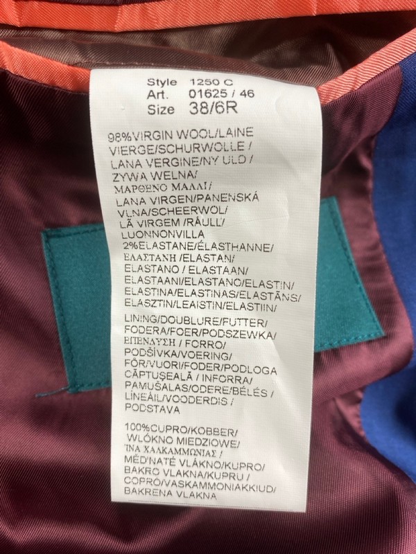 Lot 38  
            Nottingham Prem - Delivery Only 

                
PAUL SMITH MENS BUTTON JACKET.SIZE 38/6R - Image 4