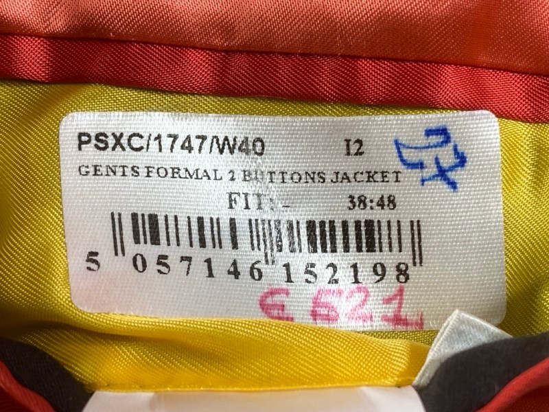 Lot 41  
            Nottingham Prem - Delivery Only 

                
PAUL SMITH MENS BUTTON JACKET.SIZE 38/48 - Image 4
