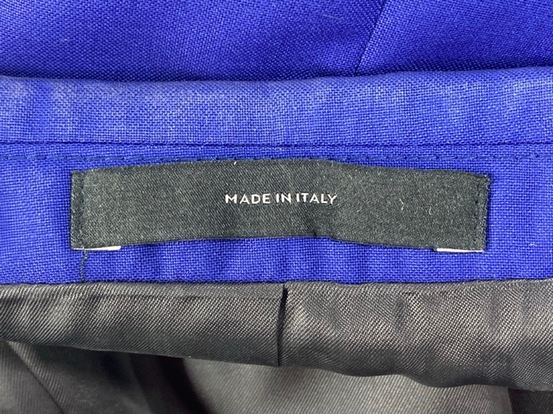 Lot 42  
            Nottingham Prem - Delivery Only 

                
PAUL SMITH MENS BUTTON JACKET.SIZE 38/48 - Image 3