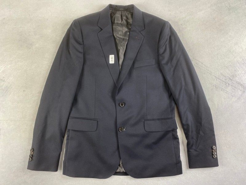 Lot 46  
            Nottingham Prem - Delivery Only 

                
PAUL SMITH MENS BUTTON JACKET.SIZE 40/50 MADE FROM 100% WOOL
