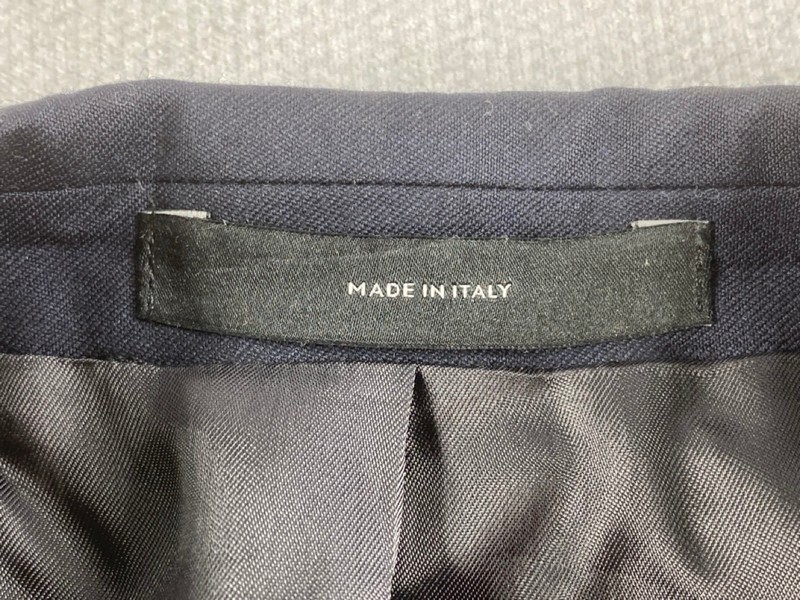 Lot 46  
            Nottingham Prem - Delivery Only 

                
PAUL SMITH MENS BUTTON JACKET.SIZE 40/50 MADE FROM 100% WOOL - Image 3