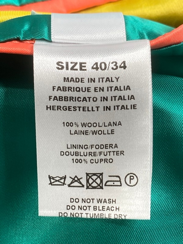 Lot 46  
            Nottingham Prem - Delivery Only 

                
PAUL SMITH MENS BUTTON JACKET.SIZE 40/50 MADE FROM 100% WOOL - Image 4