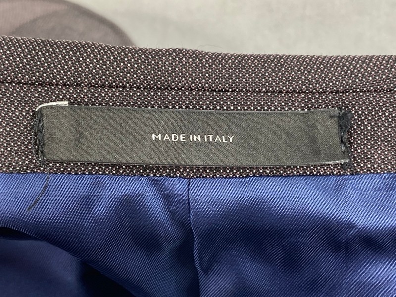 Lot 4  
            Nottingham Prem - Delivery Only 

                
PAUL SMITH MENS BUTTON JACKET.SIZE 36R/46R - Image 3