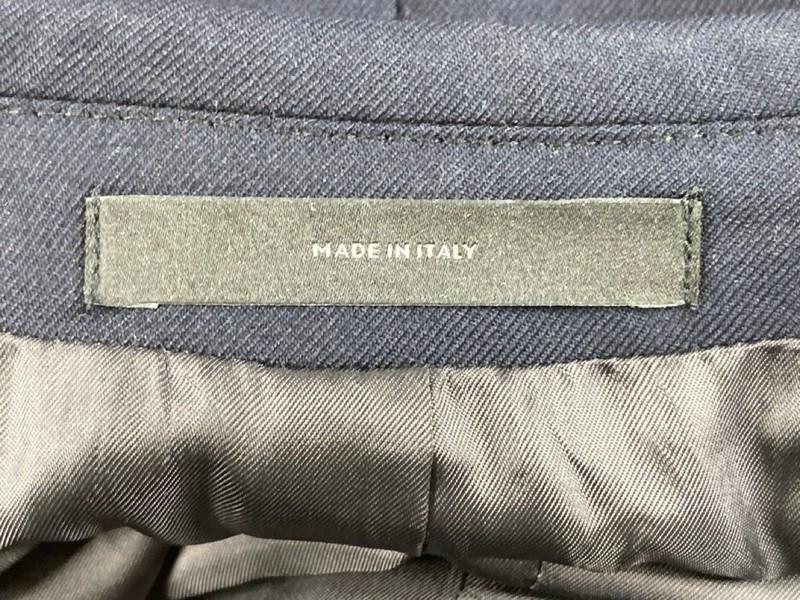 Lot 51  
            Nottingham Prem - Delivery Only 

                
PAUL SMITH MENS BUTTON JACKET.SIZE 38 MADE FROM 100% WOOL - Image 3