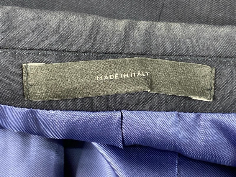 Lot 54  
            Nottingham Prem - Delivery Only 

                
PAUL SMITH MENS BUTTON JACKET.SIZE 38/6R MADE FROM 100% WOOL - Image 3