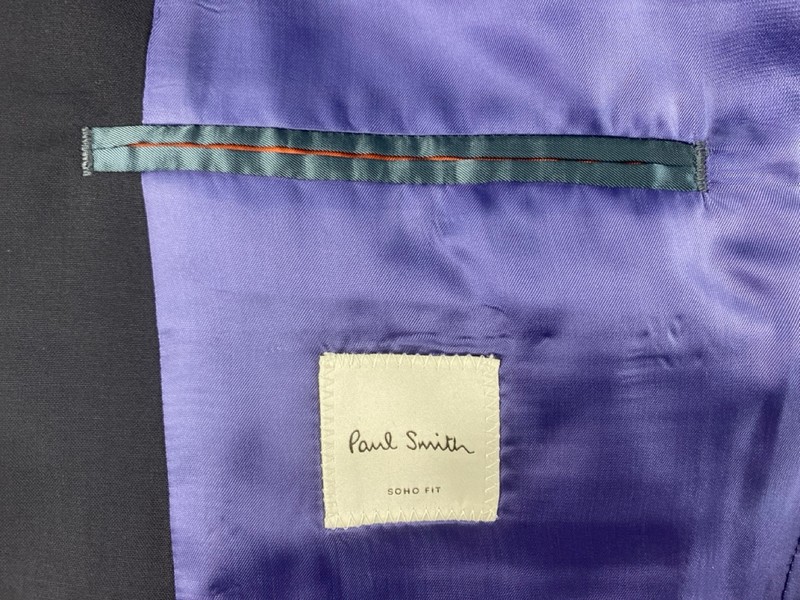 Lot 55  
            Nottingham Prem - Delivery Only 

                
PAUL SMITH MENS BUTTON JACKET.SIZE 40/50 - Image 2