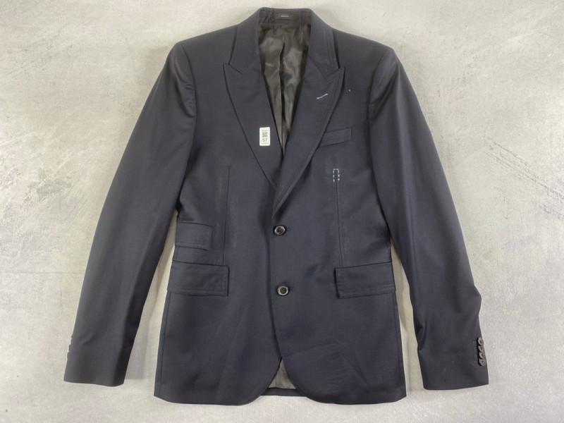 Lot 57  
            Nottingham Prem - Delivery Only 

                
PAUL SMITH MENS BUTTON JACKET.SIZE 40