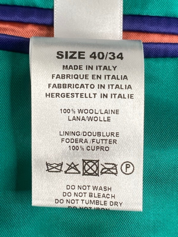 Lot 58  
            Nottingham Prem - Delivery Only 

                
PAUL SMITH MENS BUTTON JACKET.SIZE 40/34 MADE FROM 100% WOOL - Image 4