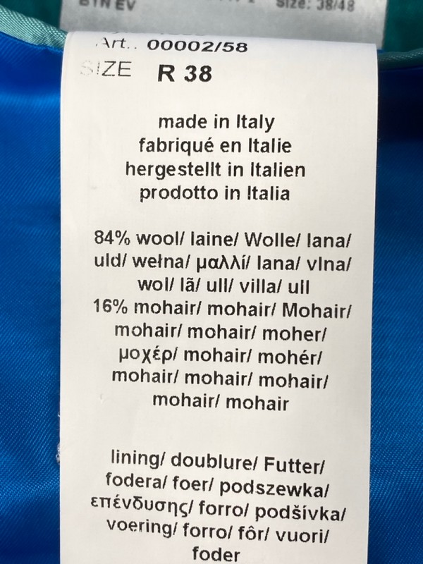 Lot 60  
            Nottingham Prem - Delivery Only 

                
PAUL SMITH MENS BUTTON JACKET.SIZE R38 - Image 4