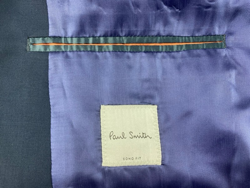 Lot 61  
            Nottingham Prem - Delivery Only 

                
PAUL SMITH MENS BUTTON JACKET.SIZE 40/6R MADE FROM 100% WOOL