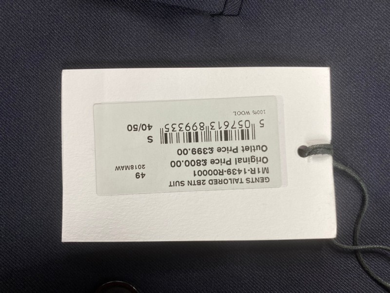 Lot 63  
            Nottingham Prem - Delivery Only 

                
PAUL SMITH MENS BUTTON JACKET.SIZE 40/50 MADE FROM 100% WOOL