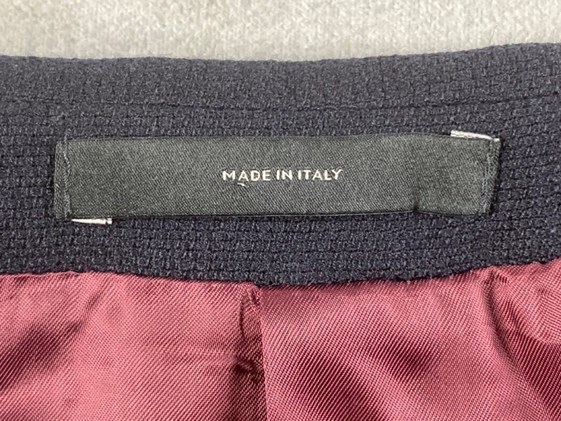 Lot 64  
            Nottingham Prem - Delivery Only 

                
PAUL SMITH MENS BUTTON JACKET.SIZE 38R/48R MADE FROM 100% WOOL - Image 3