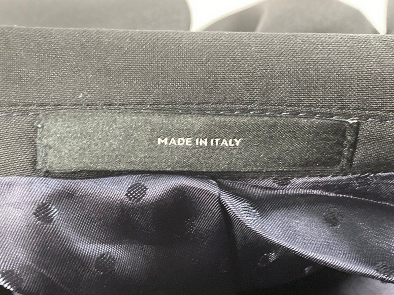 Lot 65  
            Nottingham Prem - Delivery Only 

                
PAUL SMITH MENS BUTTON JACKET.SIZE 38 - Image 3