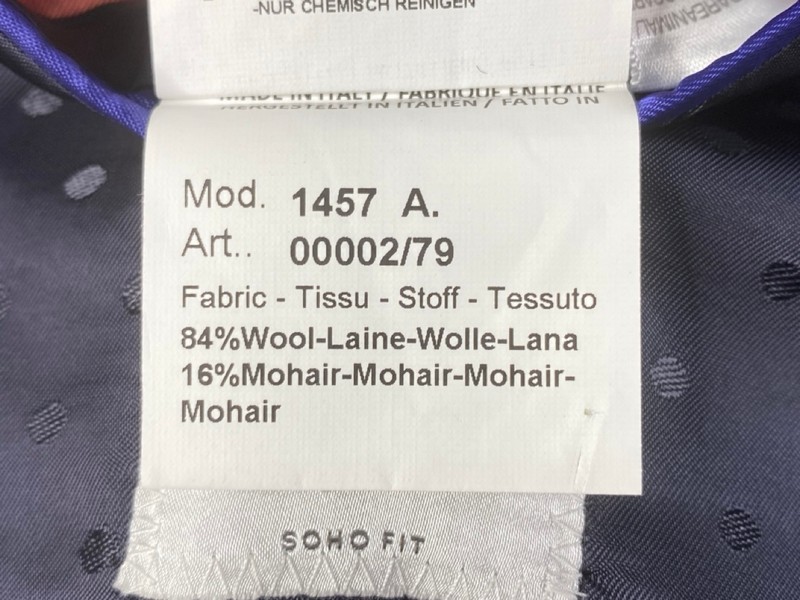 Lot 65  
            Nottingham Prem - Delivery Only 

                
PAUL SMITH MENS BUTTON JACKET.SIZE 38 - Image 4