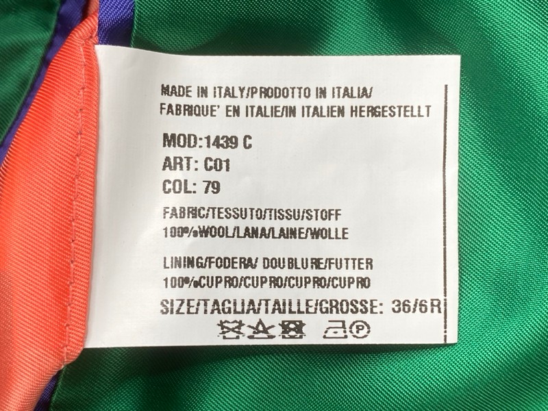 Lot 66  
            Nottingham Prem - Delivery Only 

                
PAUL SMITH MENS BUTTON JACKET.SIZE 36/6R MADE FROM 100% WOOL - Image 4