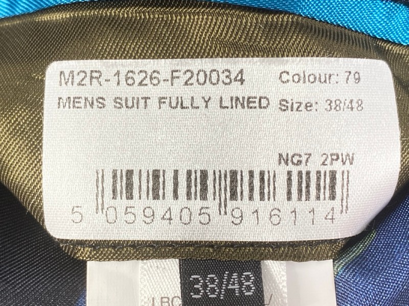 Lot 69  
            Nottingham Prem - Delivery Only 

                
PAUL SMITH MENS BUTTON JACKET.SIZE 38/48 MADE FROM 100% WOOL - Image 3