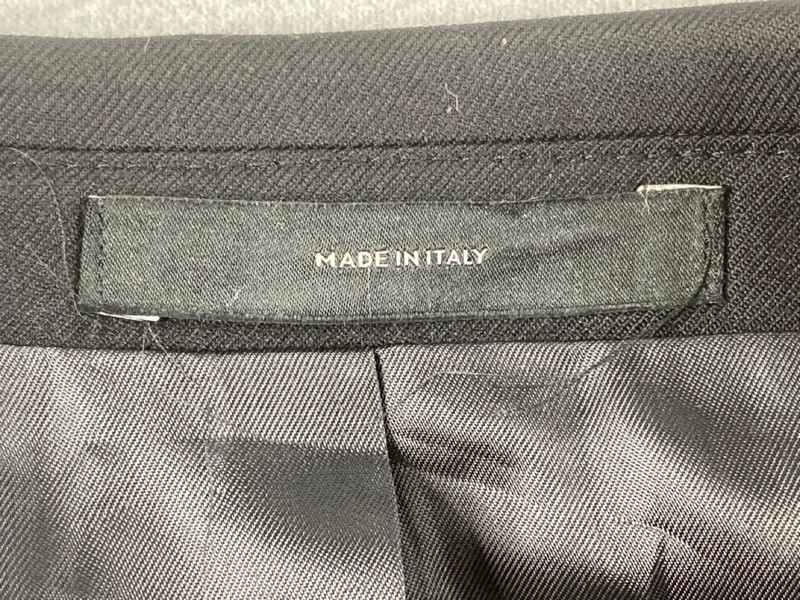 Lot 74  
            Nottingham Prem - Delivery Only 

                
PAUL SMITH MENS BUTTON JACKET.SIZE 38/48 MADE FROM 100% WOOL - Image 3