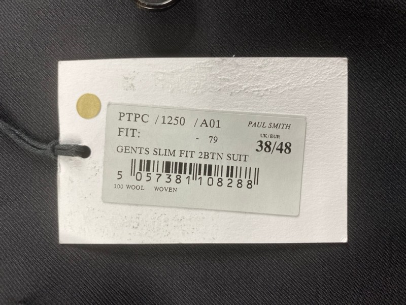 Lot 74  
            Nottingham Prem - Delivery Only 

                
PAUL SMITH MENS BUTTON JACKET.SIZE 38/48 MADE FROM 100% WOOL - Image 4