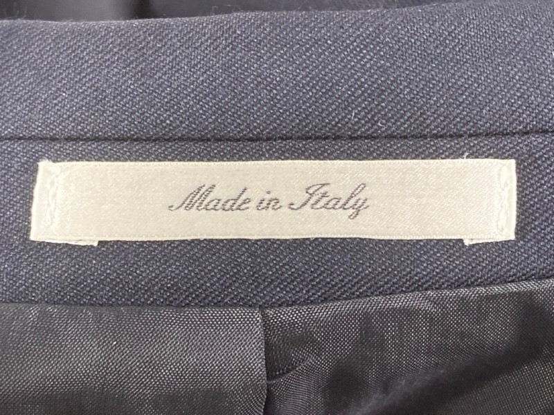 Lot 77  
            Nottingham Prem - Delivery Only 

                
PAUL SMITH MENS BUTTON JACKET.SIZE 40 MADE FROM 100% WOOL - Image 3