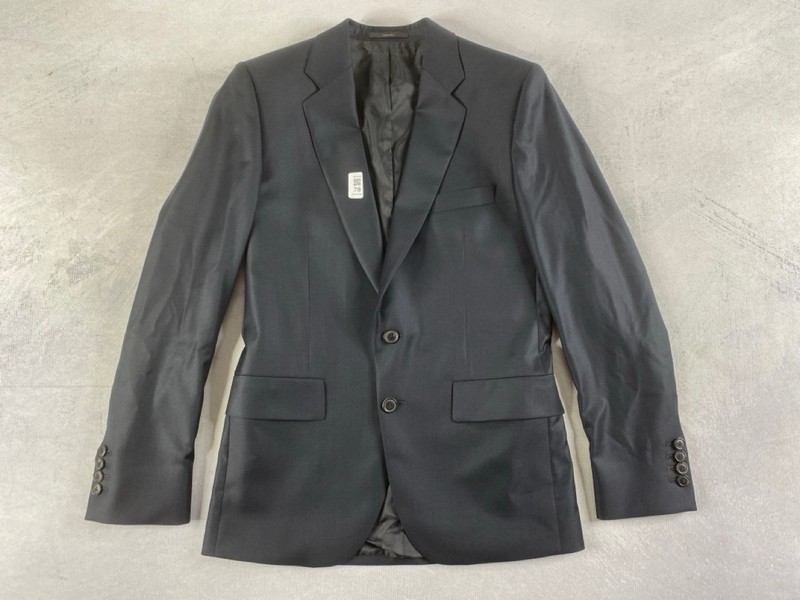 Lot 78  
            Nottingham Prem - Delivery Only 

                
PAUL SMITH MENS BUTTON JACKET.SIZE 40 MADE FROM 100% WOOL