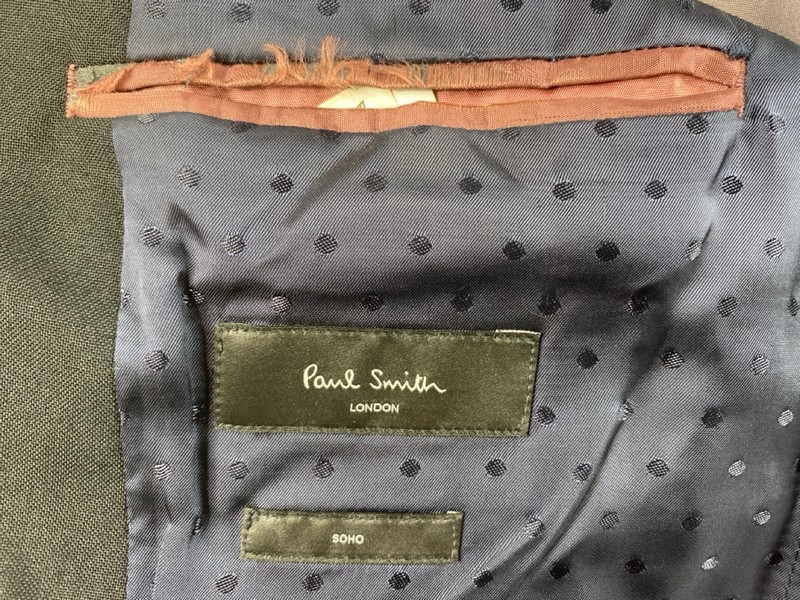 Lot 81  
            Nottingham Prem - Delivery Only 

                
PAUL SMITH MENS BUTTON JACKET.SIZE 40/50 MADE FROM 100% WOOL - Image 2