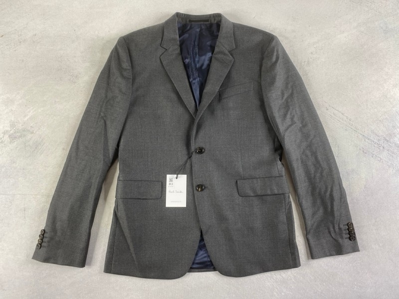Lot 83  
            Nottingham Prem - Delivery Only 

                
PAUL SMITH MENS BUTTON JACKET.SIZE 40/50 MADE FROM 100% WOOL