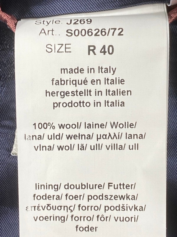 Lot 83  
            Nottingham Prem - Delivery Only 

                
PAUL SMITH MENS BUTTON JACKET.SIZE 40/50 MADE FROM 100% WOOL - Image 3